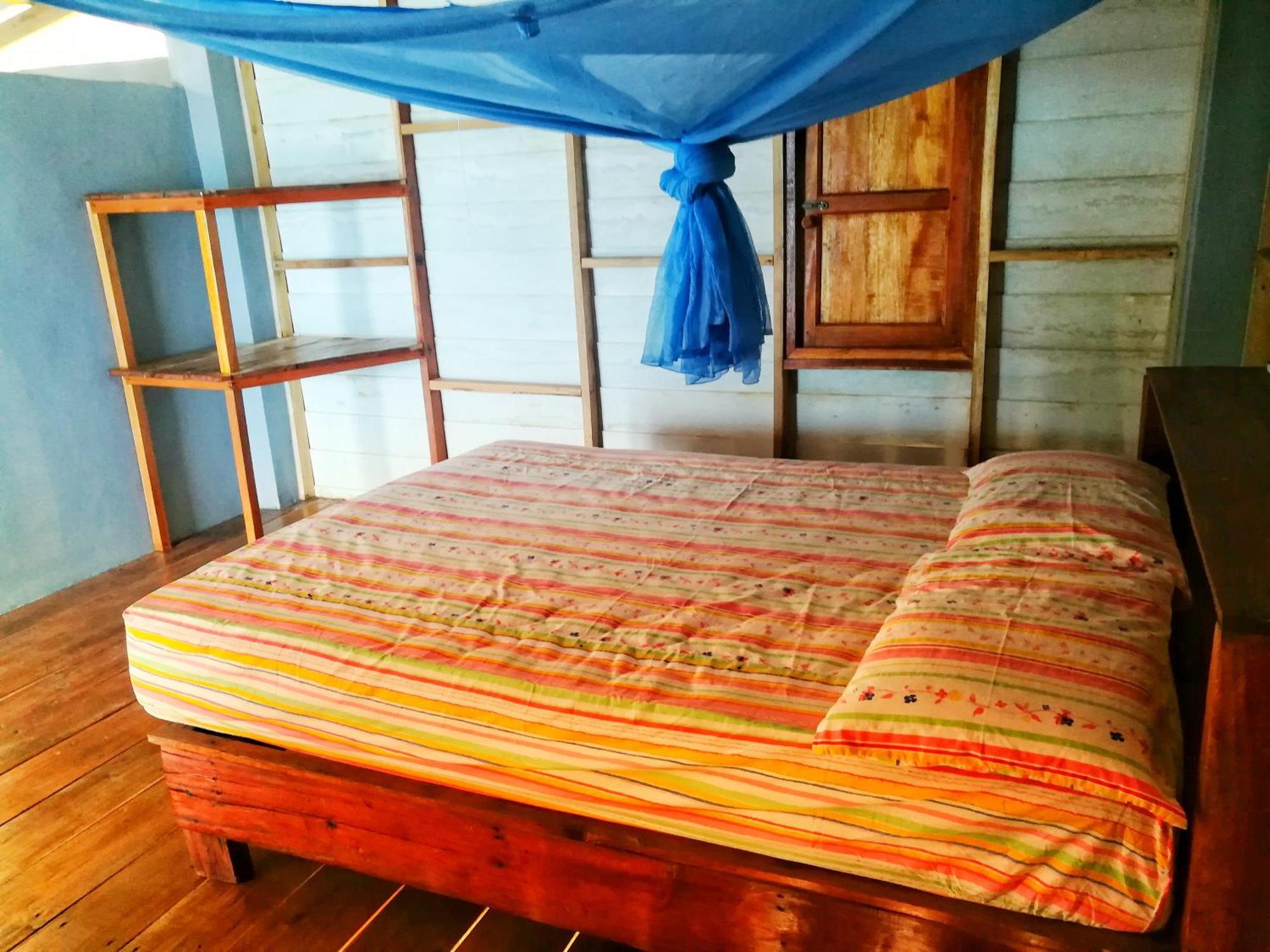 Lae Tawan Bungalow Ko Chang Ranong Pokoj fotografie